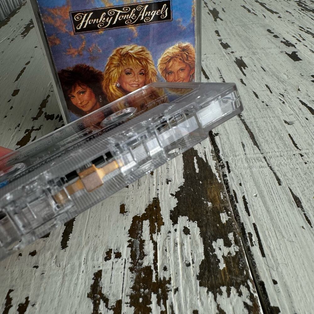 Honky Tonk Angels Loretta Lynn Dolly Parton Tammy Wynette 1993 Cassette Tape - Picture 5 of 6